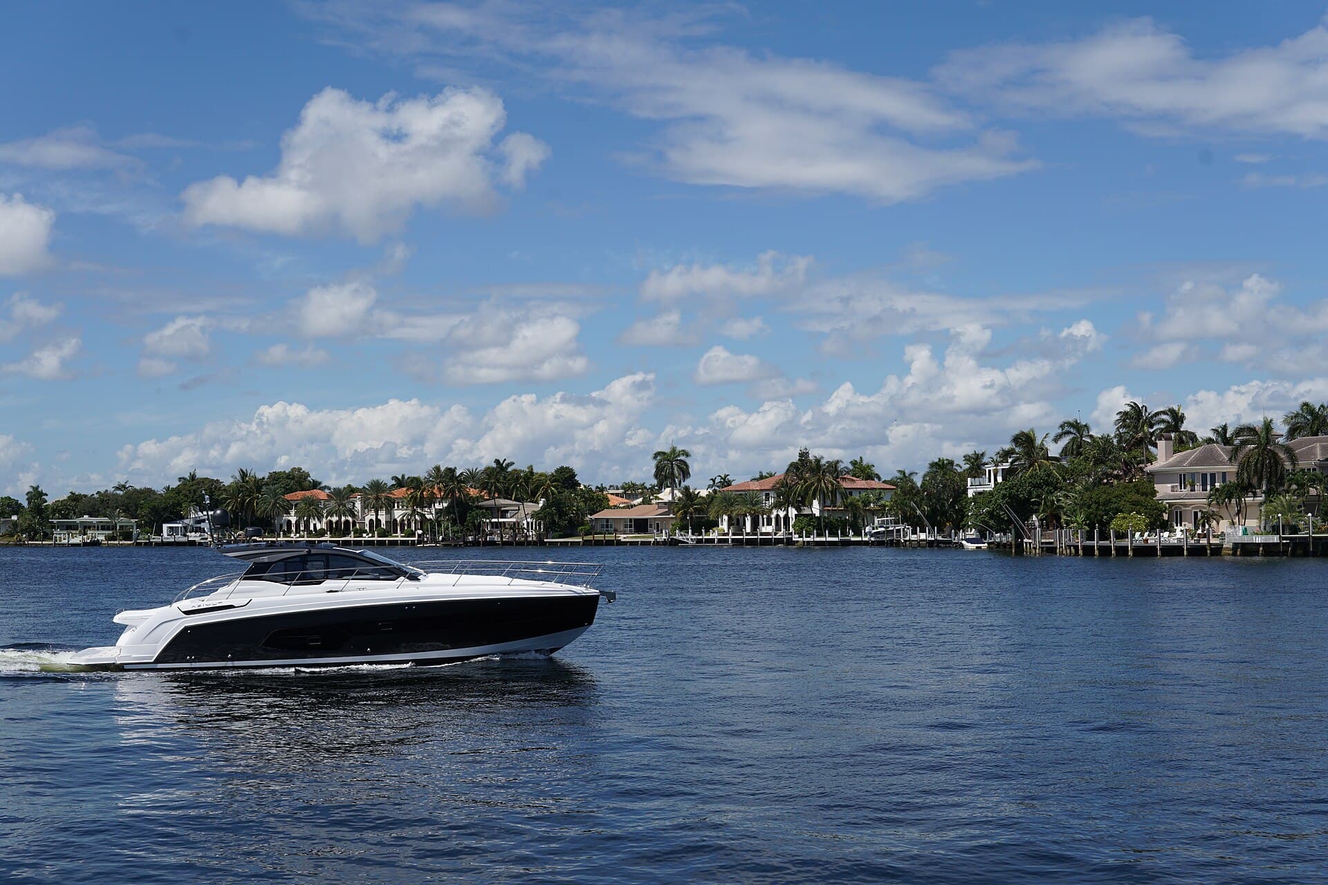 Waterfront homes with seawalls and private docks along the Intracoastal Waterway in South Florida